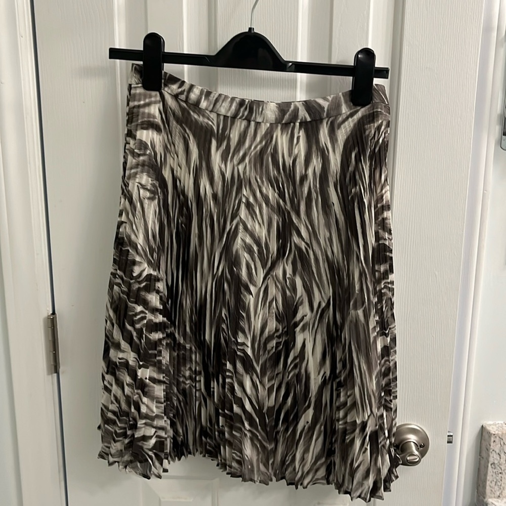 Talbots petite pleated skirt